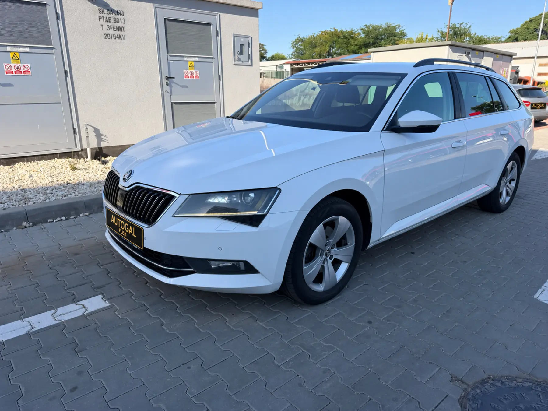 Škoda Octavia 2.0 TDI 4x4 disponibil la închiriere în Galați